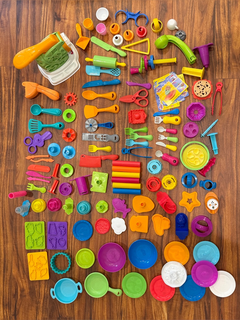 Huge lot of pieces from playdoh kitchen toy sets